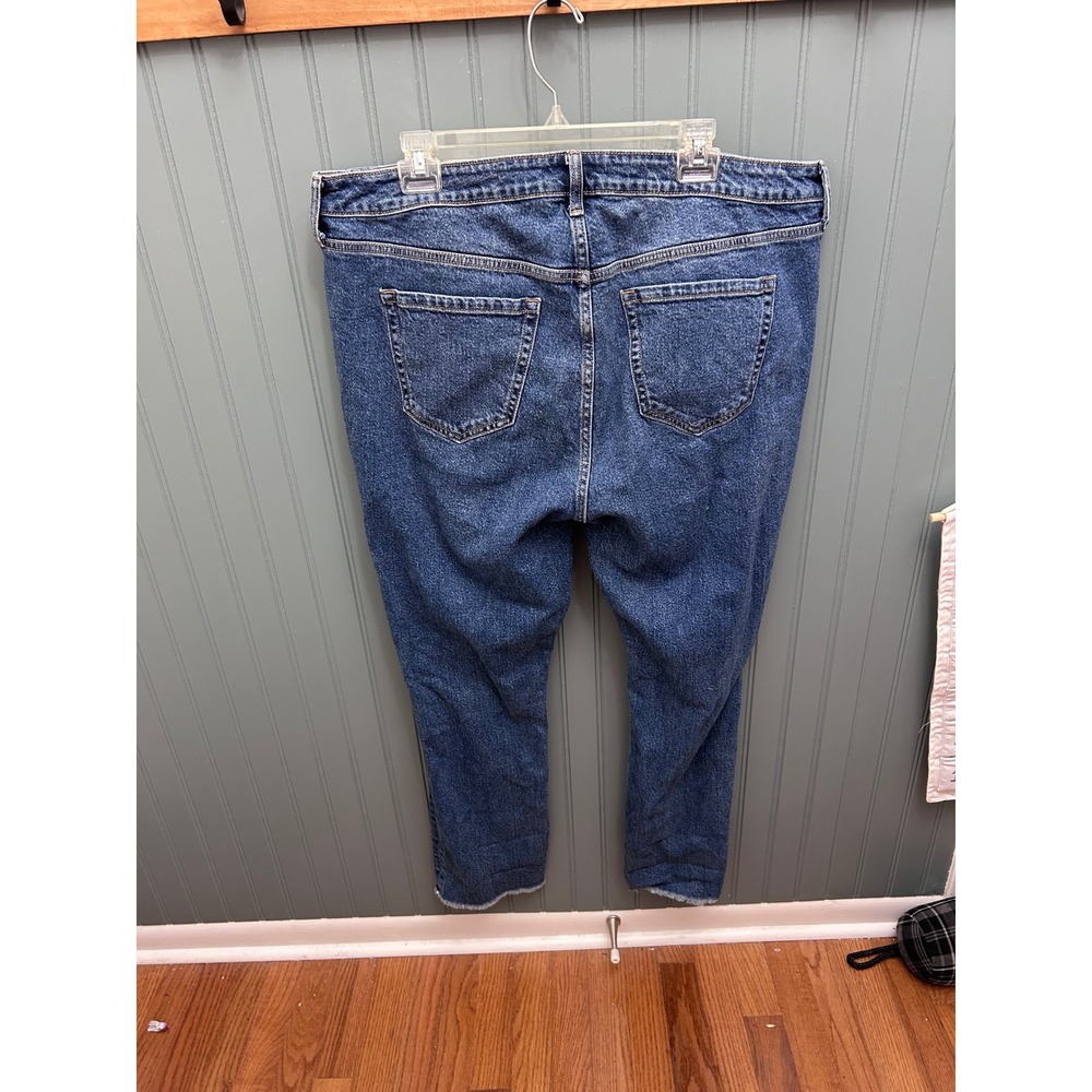 Torrid High Rise Straight Leg Jeans Distressed Blue Wash Womens Size 16 - Picture 2 of 4